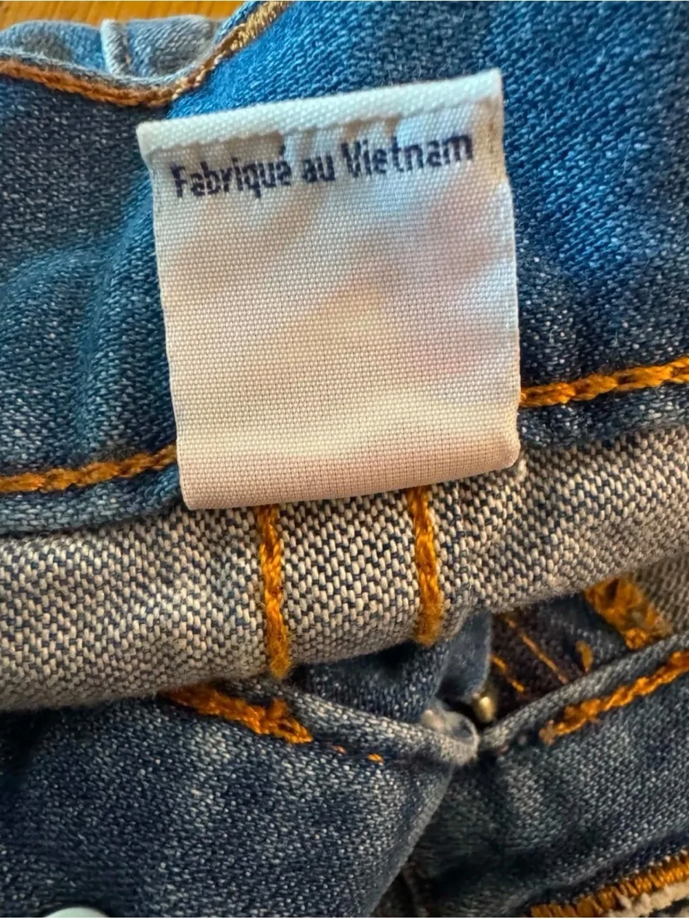 NWOT TRUE RELIGION MENS 34 STRAIGHT FLAP JEANS HEAVYDISTRESSED RED ORANGE STITCH